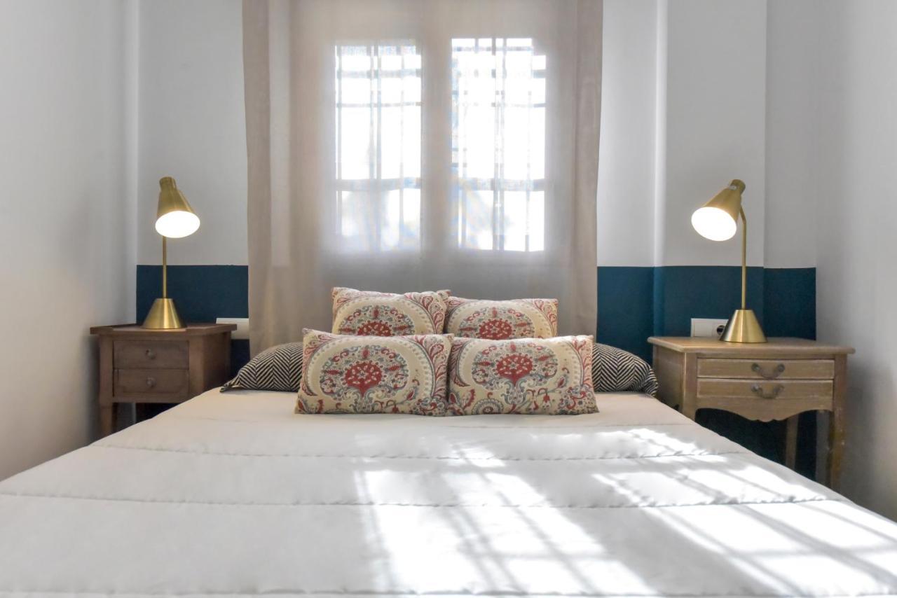 New! Retro Apartment In Central Neighbourhood Sevilla Eksteriør billede